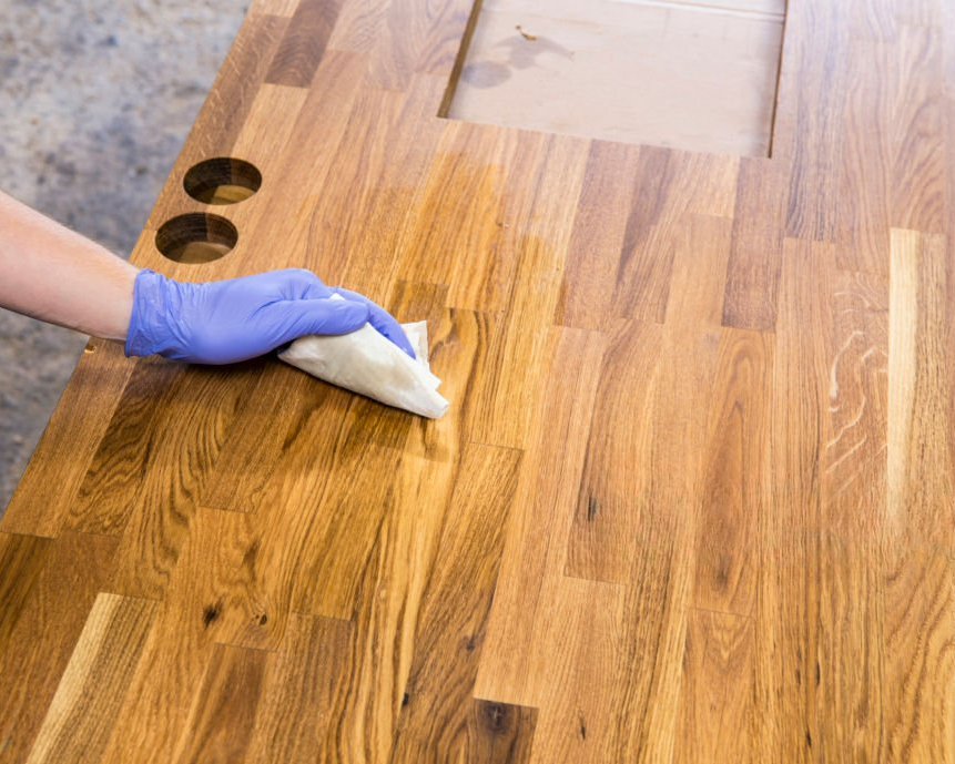 Wie pflege ich meine Massivholz Arbeitsplatten